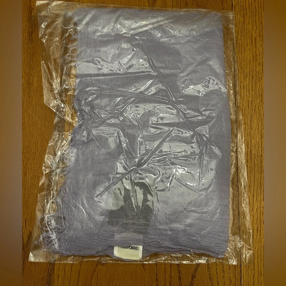 Doncaster Light Purple Scarf- New with Tags - Picture 5 of 5